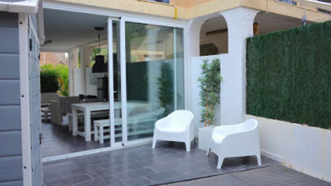 Beach House Castelldefels Exterior photo